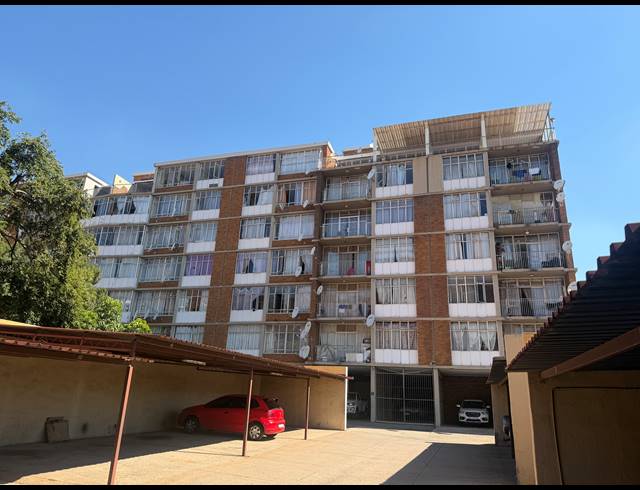 3 BEDROOM APARTMENT FOR SALE IN SUNNYSIDE